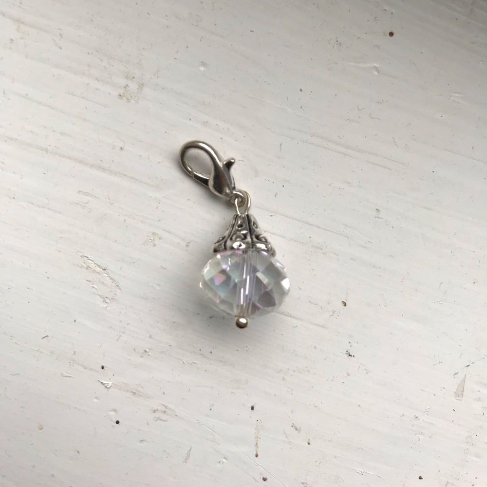 clear crystal dangle - Picture 2 of 2